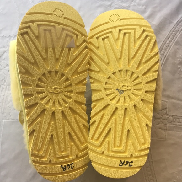 😀UGG YELLOW FLUFFIES😀 - Picture 9 of 11